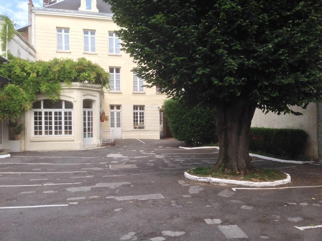 Hotel Memorial Saint-Quentin  Exterior foto